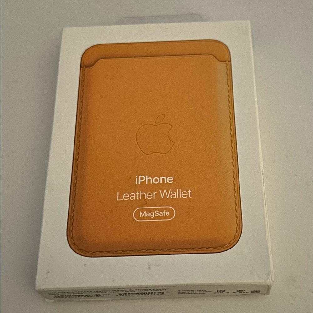 Apple magsafe leather wallet California Poppy